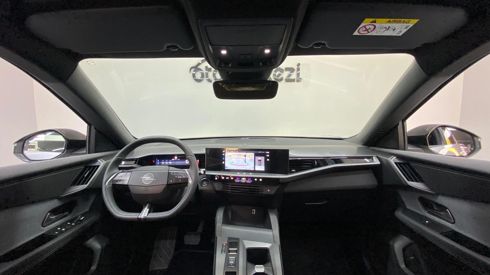 OPEL GRANDLAND 8